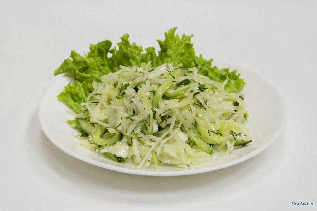 Как приготовить вкусный и полезный свежий салат из капусты со сливочным соусом и тертым сыром